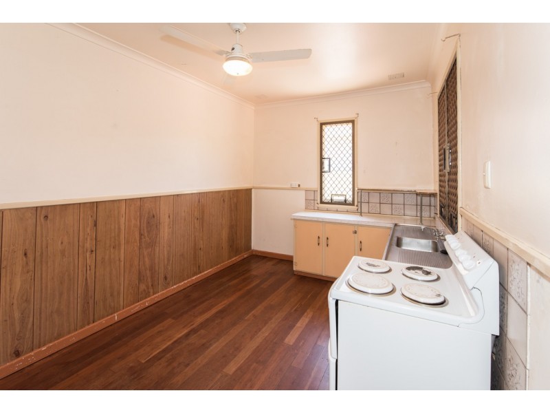 4 Albert Street, Geraldton WA 6530