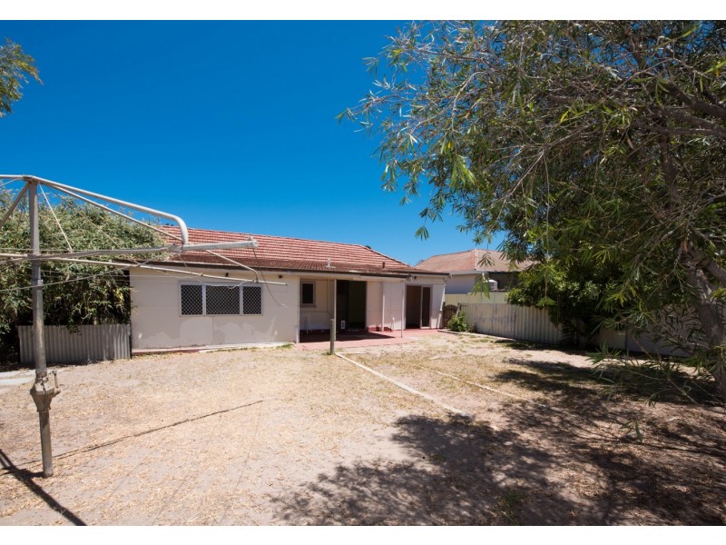 4 Albert Street, Geraldton WA 6530