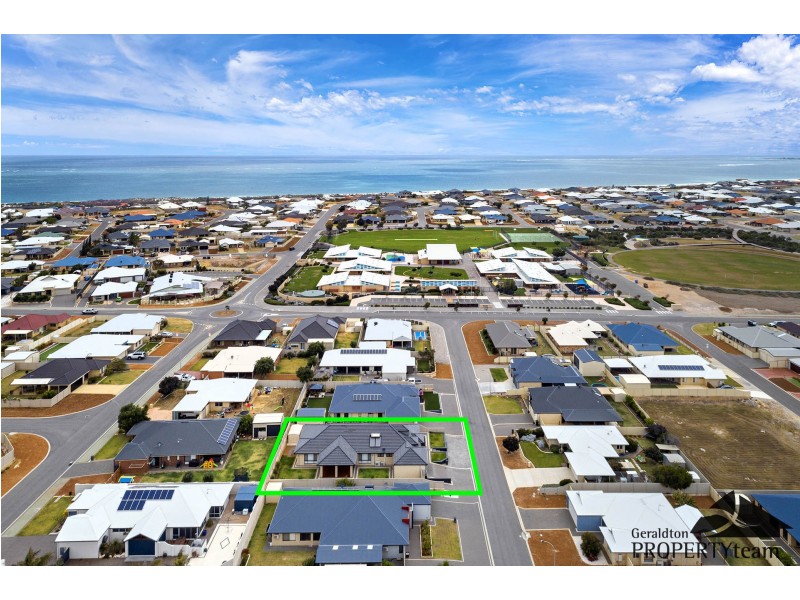 8 Garnet Brace, Wandina WA 6530