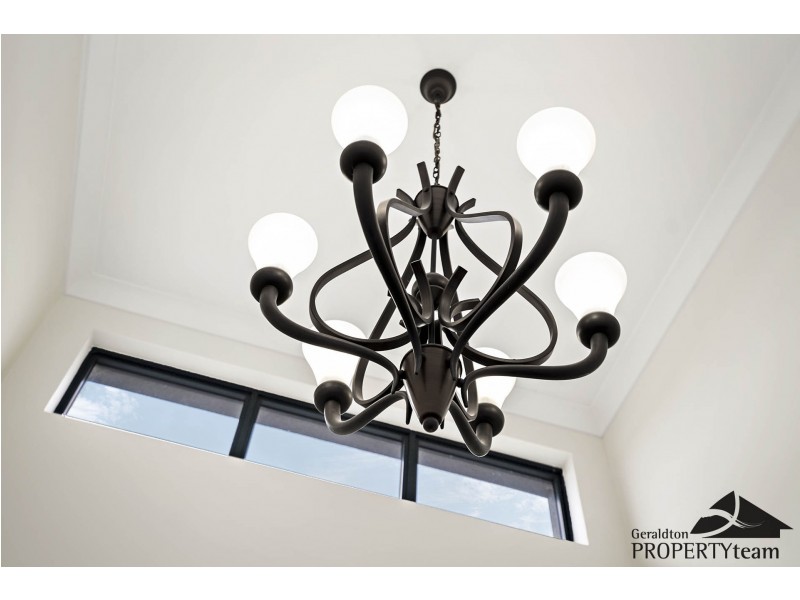 8 Garnet Brace, Wandina WA 6530