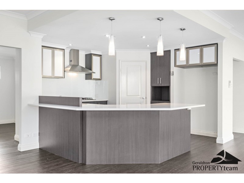 8 Garnet Brace, Wandina WA 6530