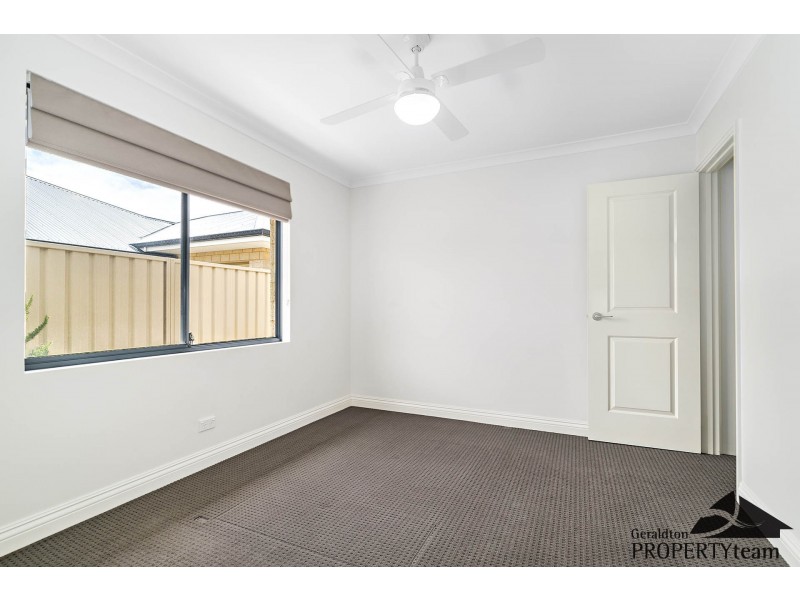 8 Garnet Brace, Wandina WA 6530