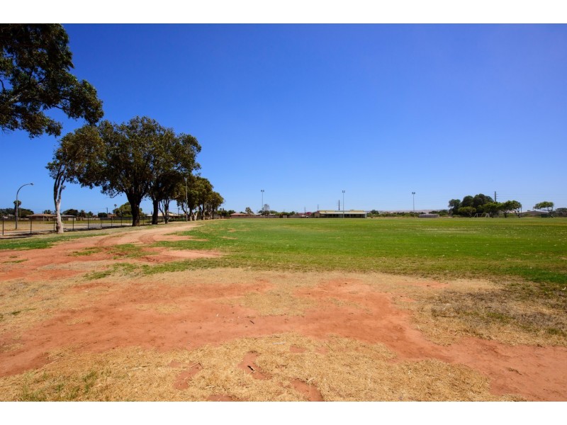 9 Brockagh Drive, Utakarra WA 6530