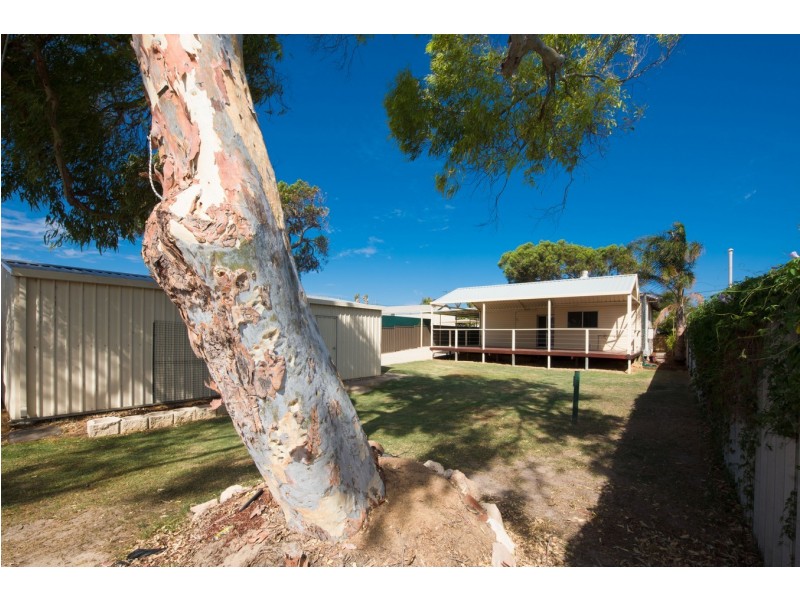 8 William Street, Geraldton WA 6530