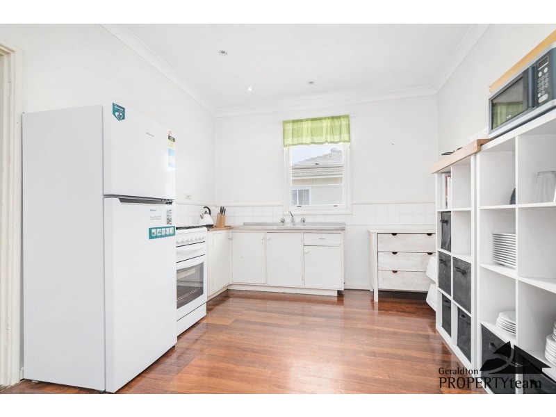 39 Whitfield Street, Beachlands WA 6530