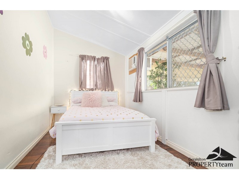 39 Whitfield Street, Beachlands WA 6530