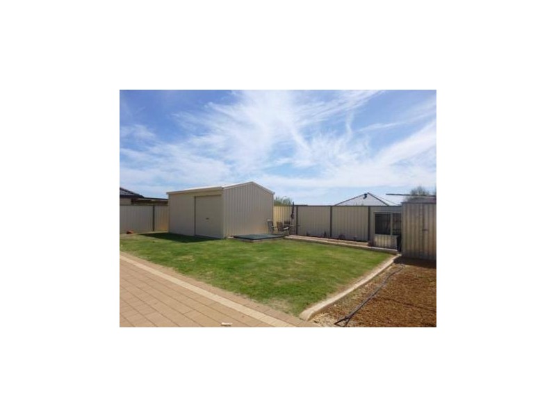 110A Moloney Street, Utakarra WA 6530