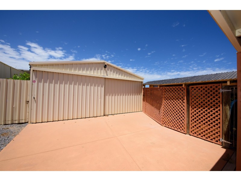 7 Mitchell Heights, Dongara WA 6525