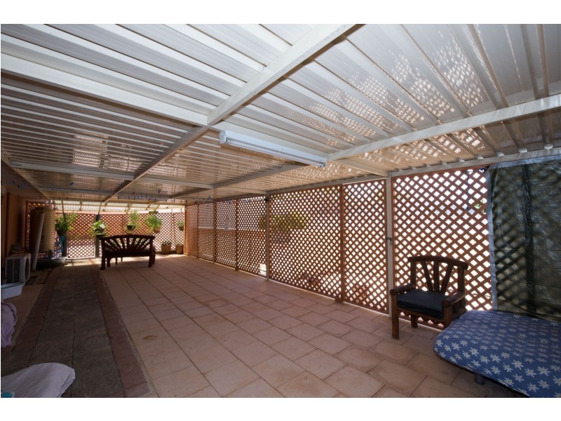 7 Mitchell Heights, Dongara WA 6525