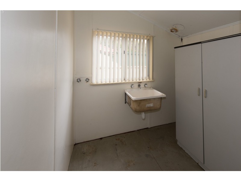 14 Whitfield Street, Beachlands WA 6530