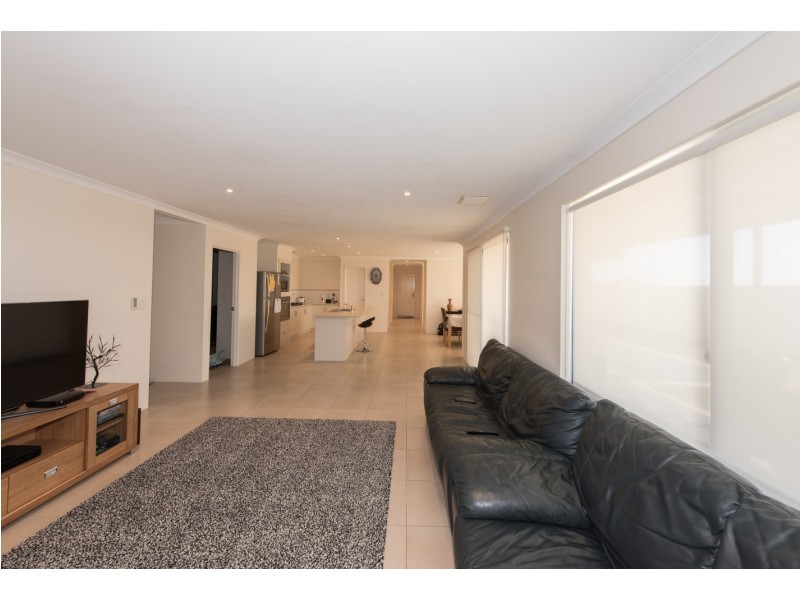 11 Alera Entrance, Wandina WA 6530