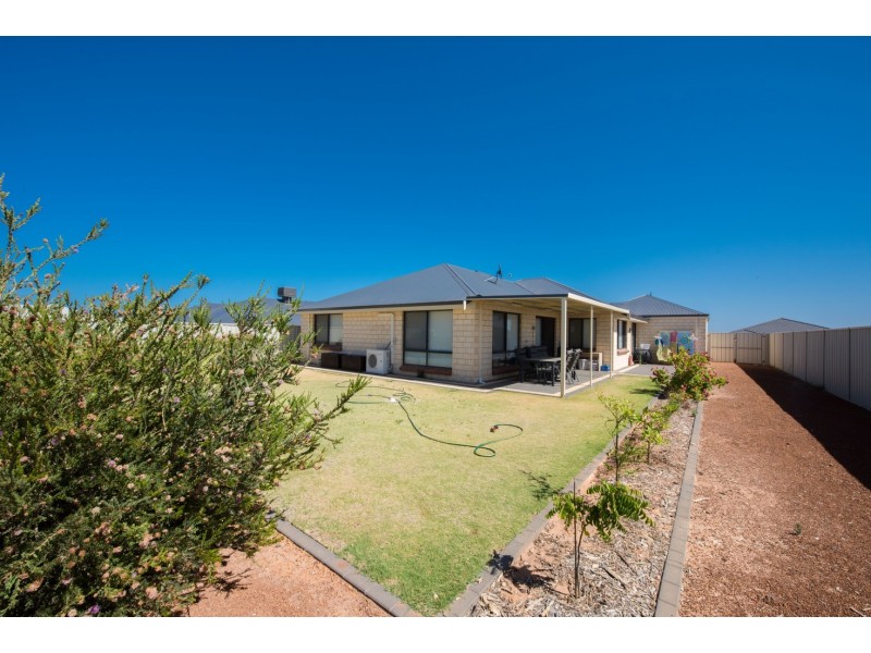 11 Alera Entrance, Wandina WA 6530