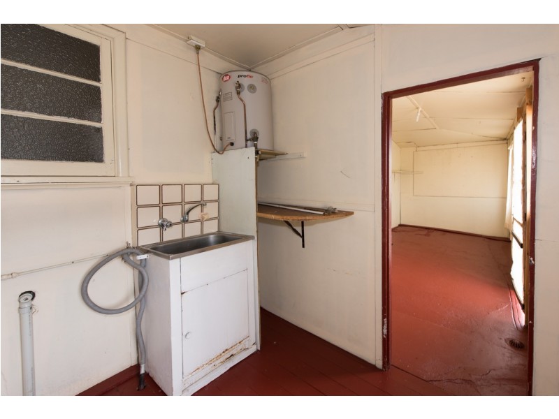 230 Durlacher Street, Geraldton WA 6530