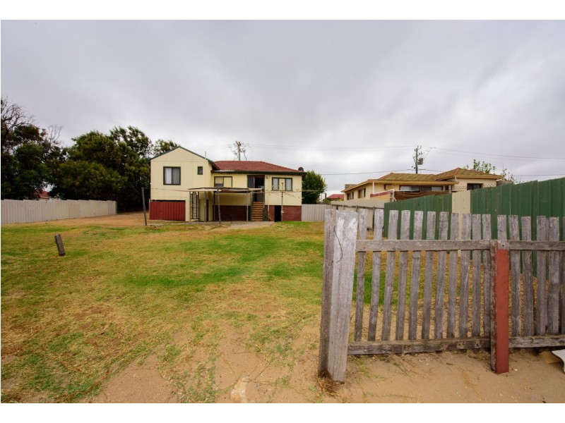 230 Durlacher Street, Geraldton WA 6530