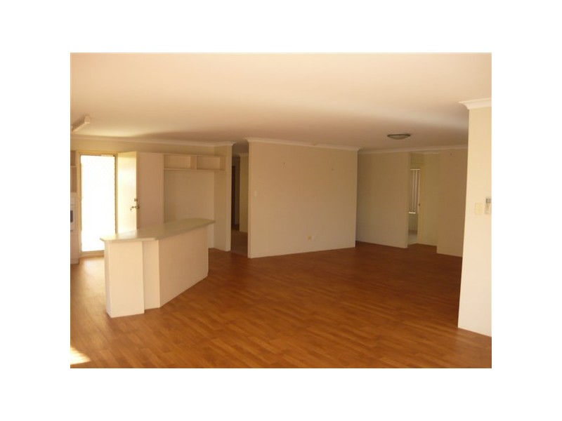 8 Auger Green, Wandina WA 6530