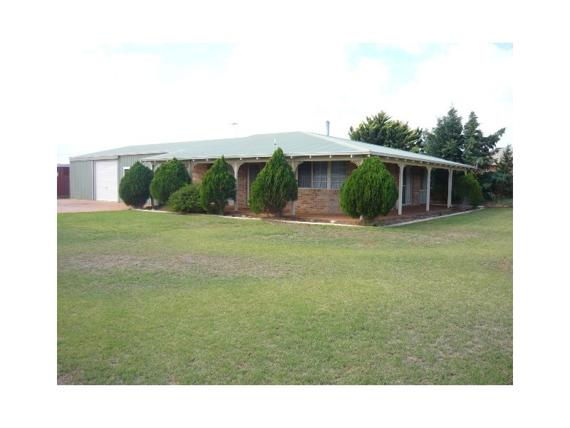 377 Place Road, Geraldton WA 6530