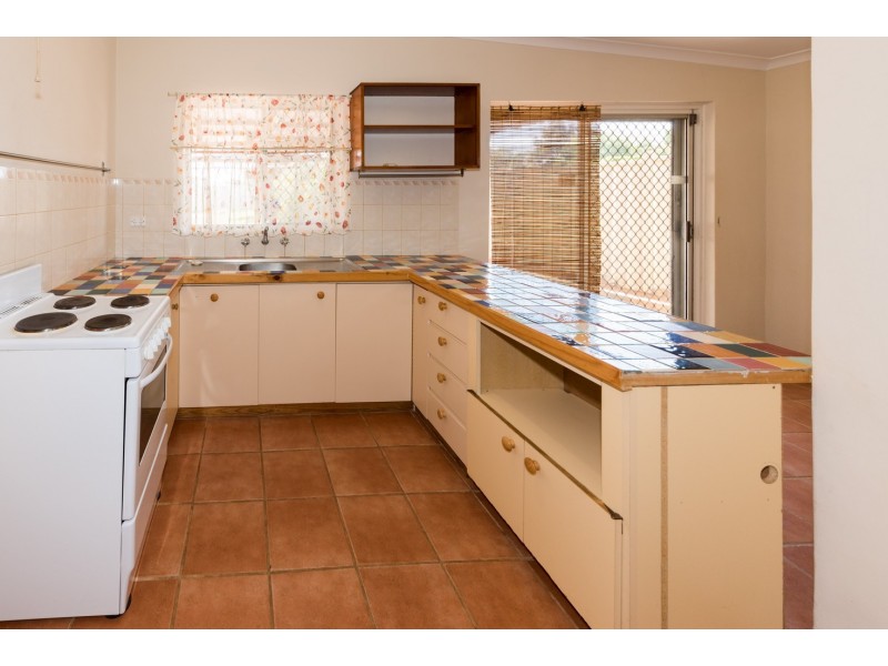 2 Woodman Street, Utakarra WA 6530