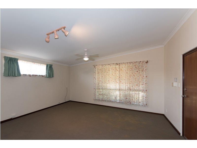 2 Woodman Street, Utakarra WA 6530