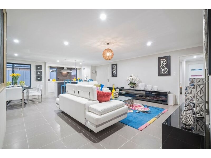 211 Chapman Valley Road, Waggrakine WA 6530