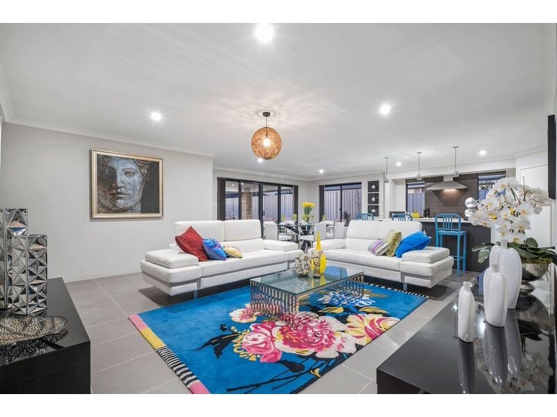 211 Chapman Valley Road, Waggrakine WA 6530