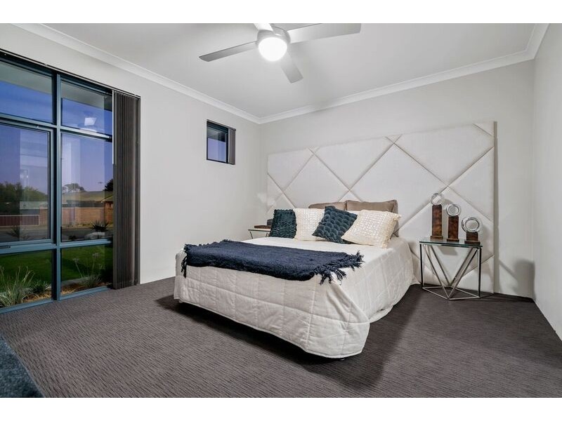 211 Chapman Valley Road, Waggrakine WA 6530