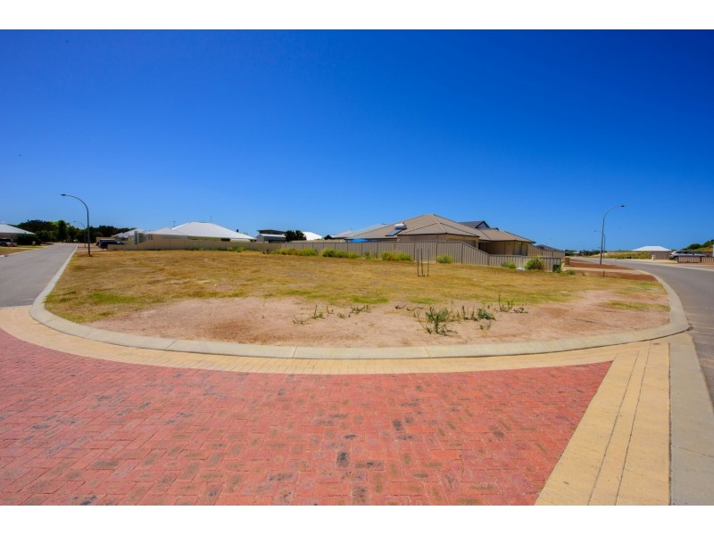 17 Stillwater Avenue, Drummond Cove WA 6532