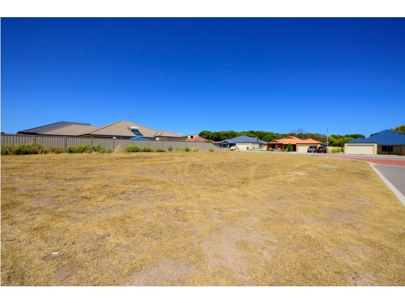 17 Stillwater Avenue, Drummond Cove WA 6532