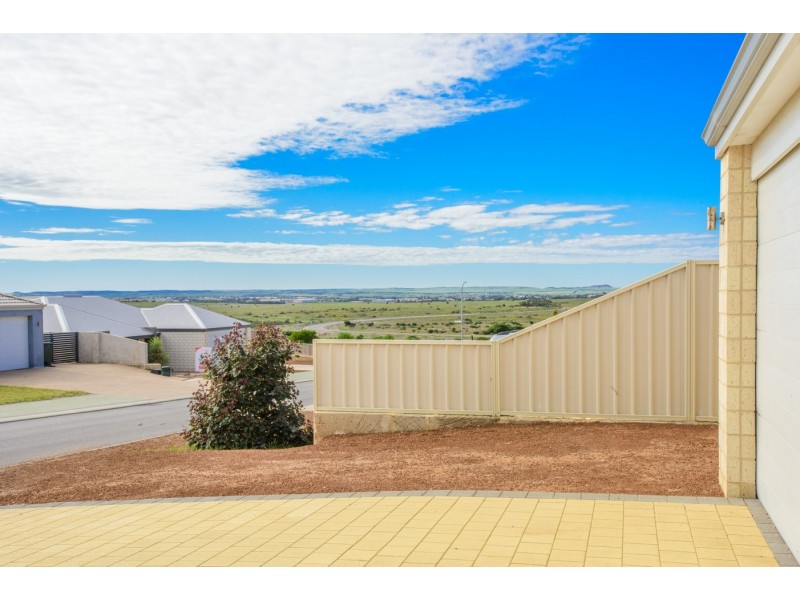 7 Alera Entrance, Wandina WA 6530