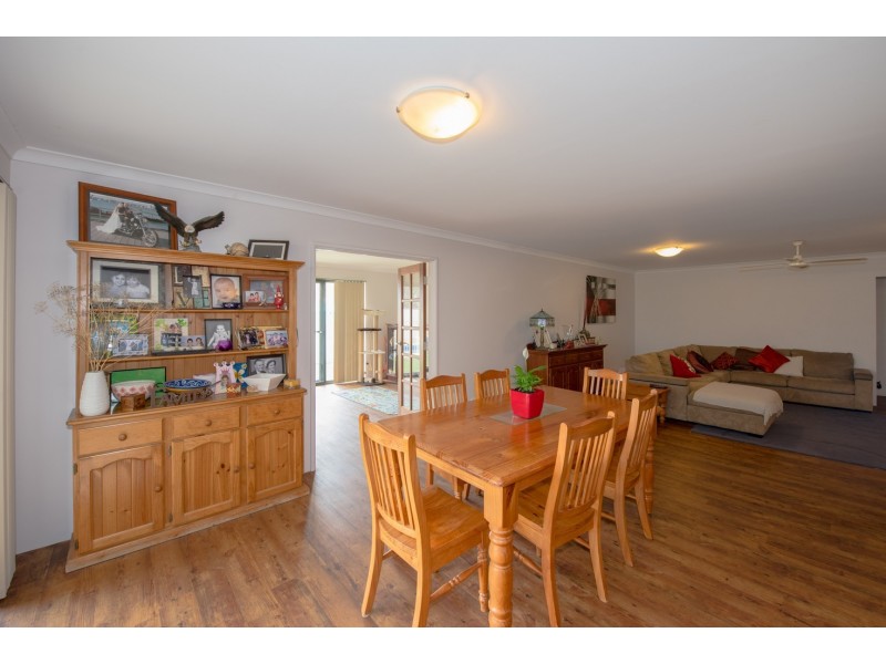 2 Dove Place, Wandina WA 6530