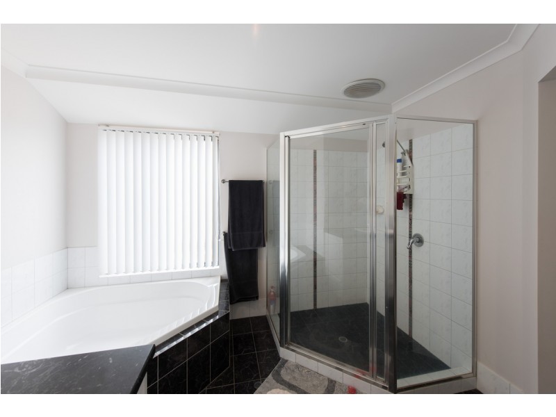 2 Dove Place, Wandina WA 6530