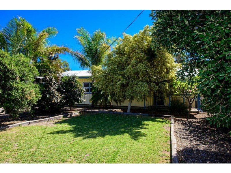 97 Railway Street, Bluff Point WA 6530