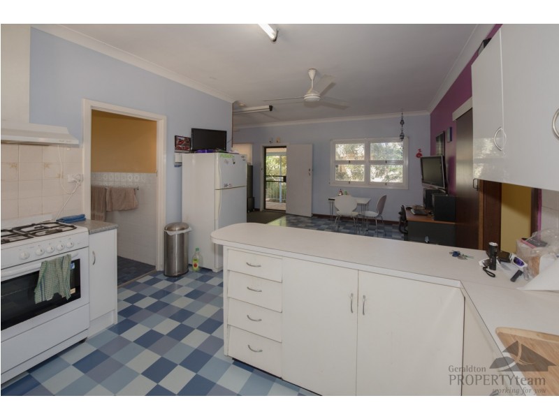 97 Railway Street, Bluff Point WA 6530