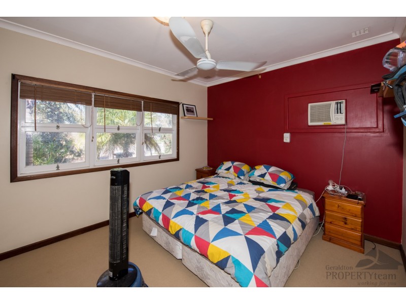 97 Railway Street, Bluff Point WA 6530