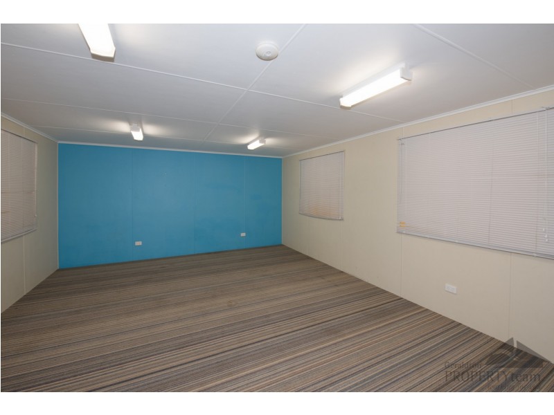 97 Railway Street, Bluff Point WA 6530