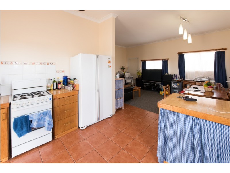 19 Hill River Way, Moonyoonooka WA 6532