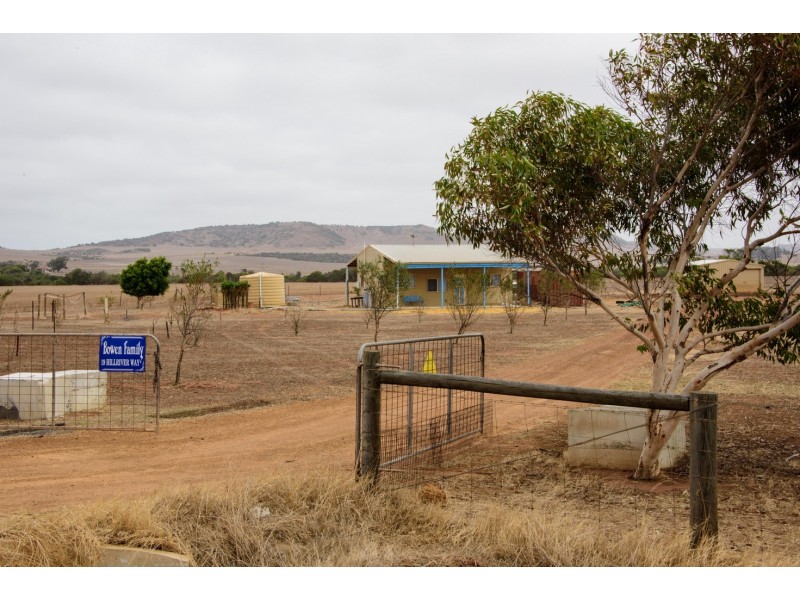 19 Hill River Way, Moonyoonooka WA 6532