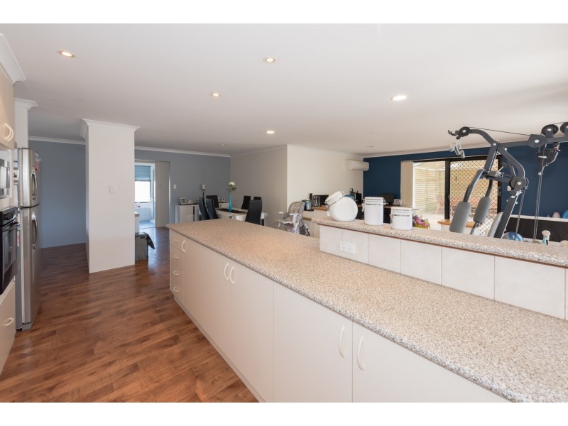 26 Weeloo Road, Waggrakine WA 6530