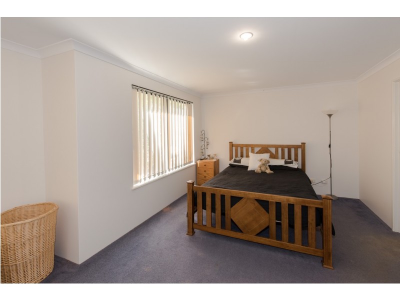 26 Weeloo Road, Waggrakine WA 6530