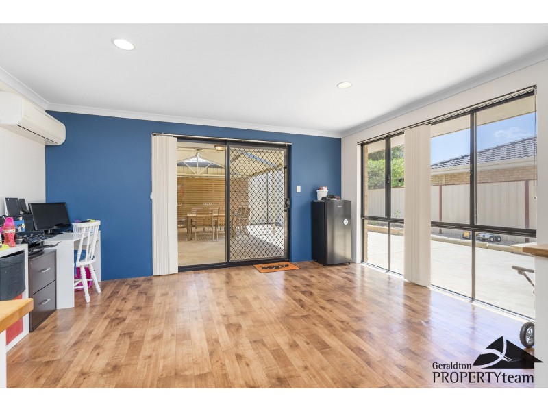 26 Weeloo Road, Waggrakine WA 6530