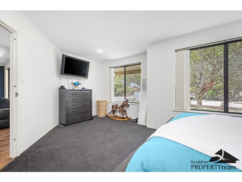 26 Weeloo Road, Waggrakine WA 6530