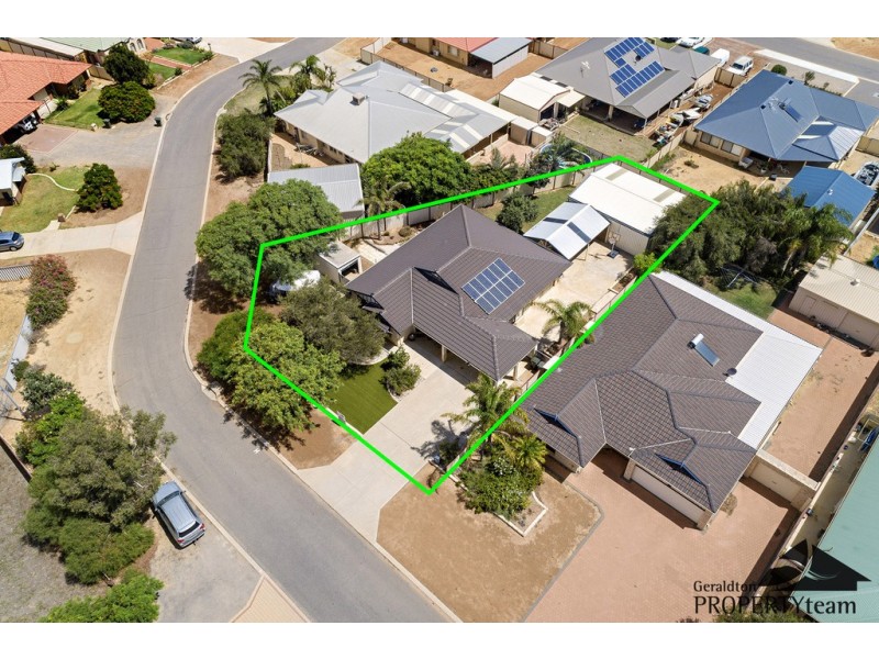 26 Weeloo Road, Waggrakine WA 6530