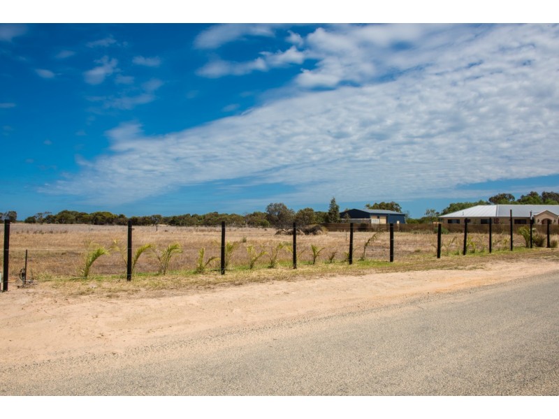 443 Alexander Drive, Glenfield WA 6532