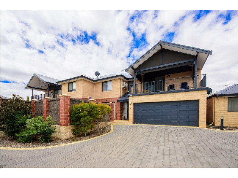 15/4 McDermott Avenue, Wandina WA 6530