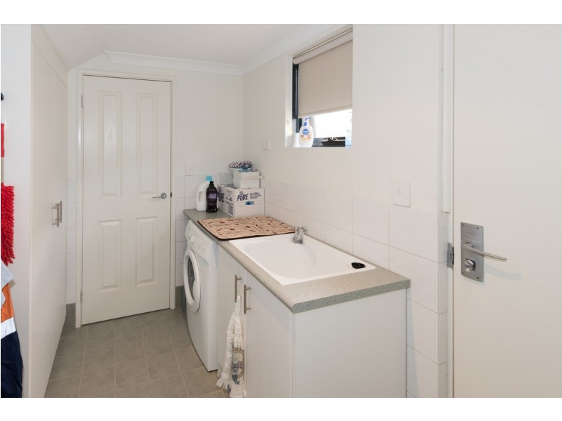 15/4 McDermott Avenue, Wandina WA 6530