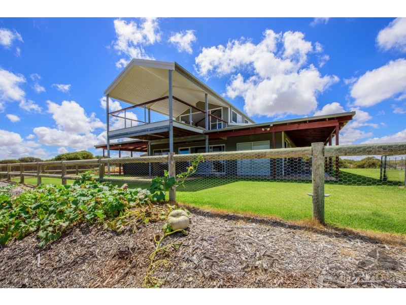 11 Readhead Street, Rudds Gully WA 6532