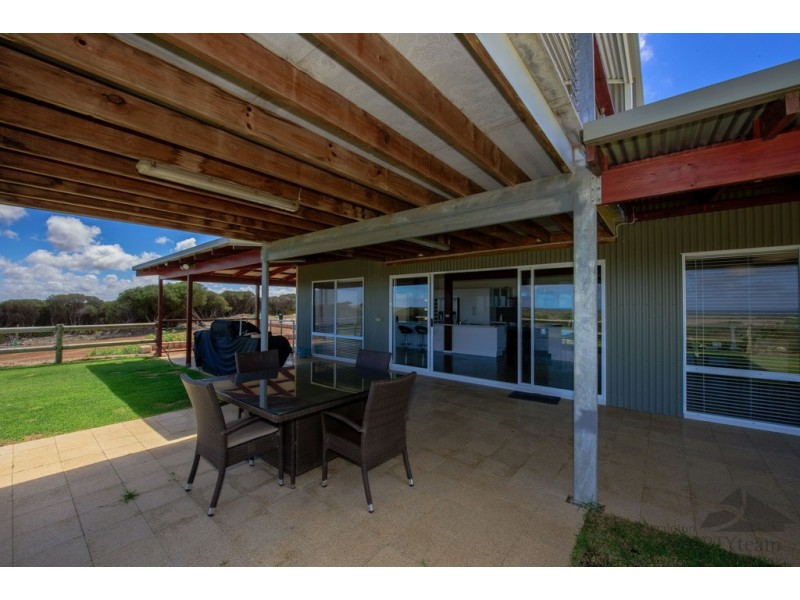 11 Readhead Street, Rudds Gully WA 6532