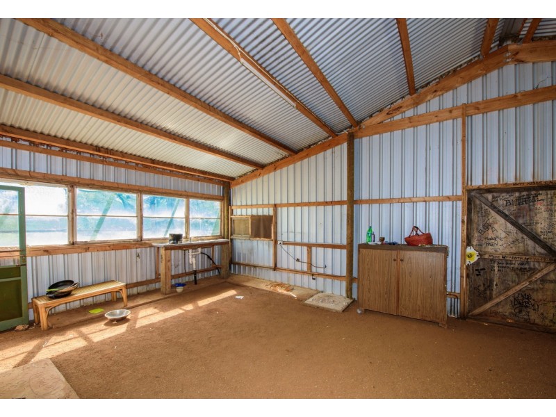 230 Ahern Place, Howatharra WA 6532