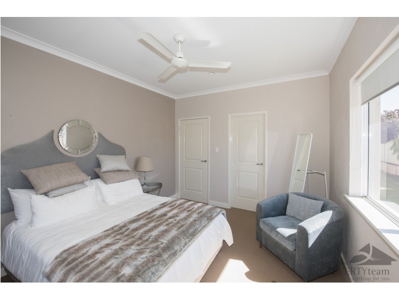 9 Old Acres Court, Wandina WA 6530