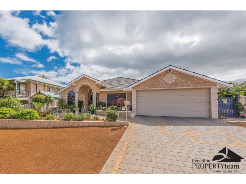 15 St Georges Close, Bluff Point WA 6530