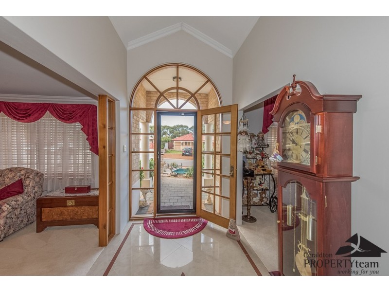 15 St Georges Close, Bluff Point WA 6530